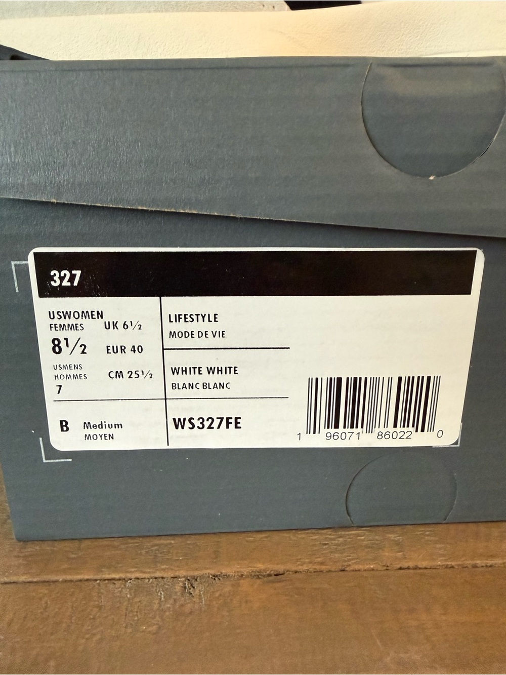 EUC New Balance Women’s 327 Sneakers in White/Black - Like New - Picture 10 of 11